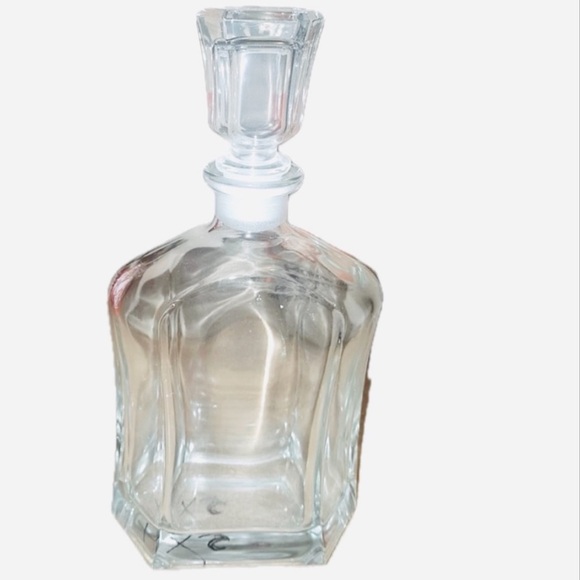 Decanter crystal heavy with stopper Perfect for wine whiskey favorite libations - Picture 6 of 13